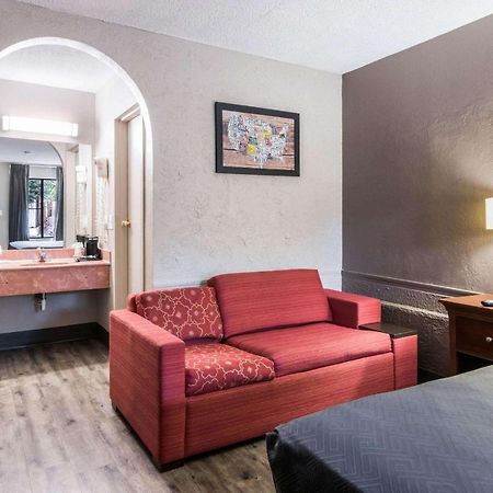 Econo Lodge Γκέινσβιλ Εξωτερικό φωτογραφία