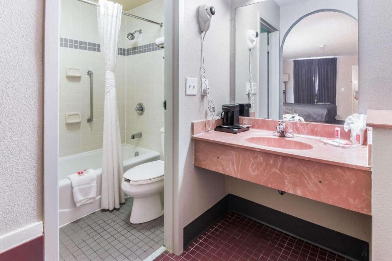 Econo Lodge Γκέινσβιλ Εξωτερικό φωτογραφία