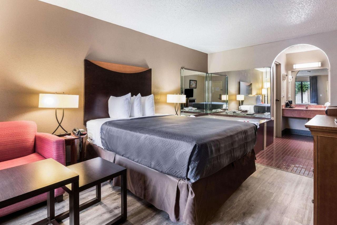 Econo Lodge Γκέινσβιλ Εξωτερικό φωτογραφία