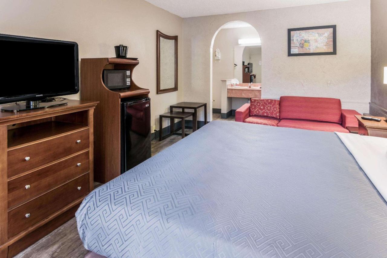 Econo Lodge Γκέινσβιλ Εξωτερικό φωτογραφία